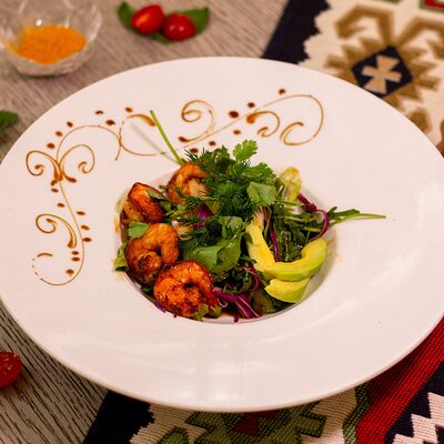 Авокадо с креветками в Хан Булак по цене 650 ₽