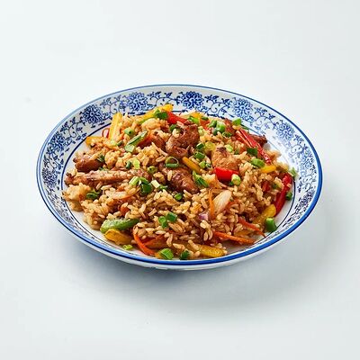 Жареный рис с курицей в Ramen Shifu по цене 660 ₽