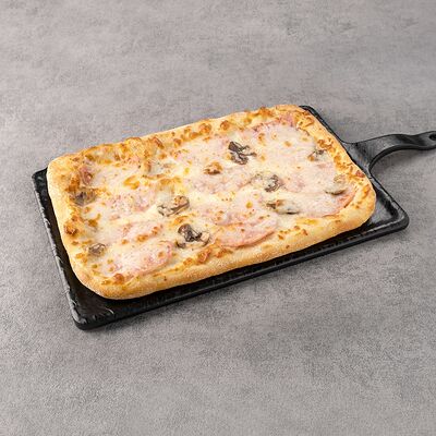 Пицца с ветчиной и грибами в Сибирская Корона по цене 739 ₽