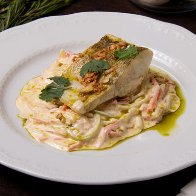 Судак печеный с овощным жюльеном в La Maison гастробутик по цене 890 ₽