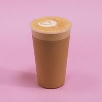 Капучино Банановый бисквит с клубникой в Coffee Like