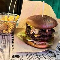 Бургер Багз Банни в Багс Банни от кафеМафия