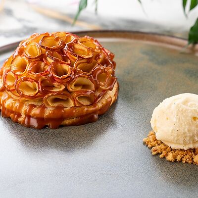 Тёплый французский яблочный тартв Мясо & Рыба по цене 540 ₽