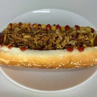 Хот-дог из говяжьей сосискив Наша пицца