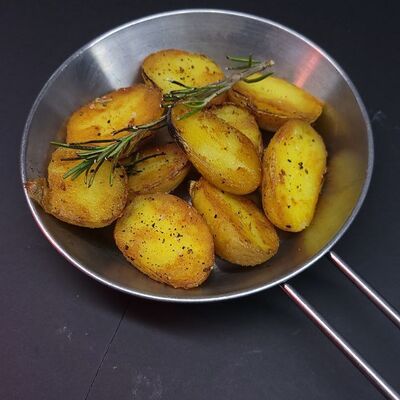 Молодой жареный картофель в Brisket Eat&Fun по цене 240 ₽