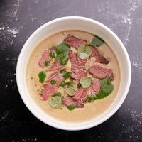 Луковый суп-крем с ростбифом в Anooka