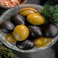 Маслины и оливки в Тбилисимо