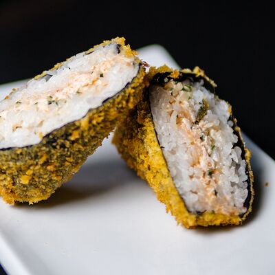 Онигири с курицей темпура в Sushi Box по цене 200 ₽