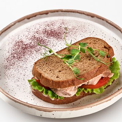 Тост с курицей в Конор по цене 370 ₽