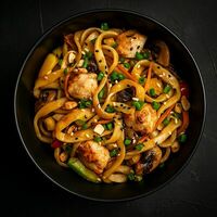 Вок удон с курицей в CAFE BAZAR