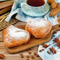 Булочка с клубничным джемом в The Shaurma