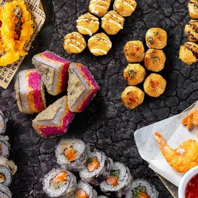 Ролл Супер-сет Тепло на душе в Планета Суши по цене 2520 ₽