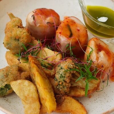 Рулетики из цыпленка в Блиныпицца по цене 690 ₽