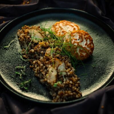 Котлеты из индейки с гречей в 8956 Москва Сити по цене 940 ₽