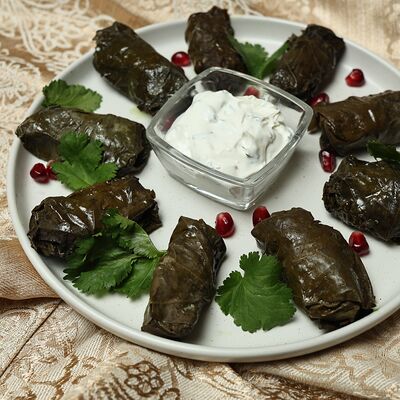 Долма в Тюльпан по цене 455 ₽
