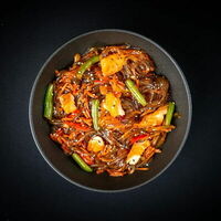 Стеклянная лапша с лососем в Sushiman