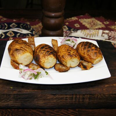 Молодой картофель с салом в FastШашлык и Хинкали по цене 250 ₽