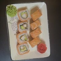 Филадельфия делюкс в Sushi Odi Grand