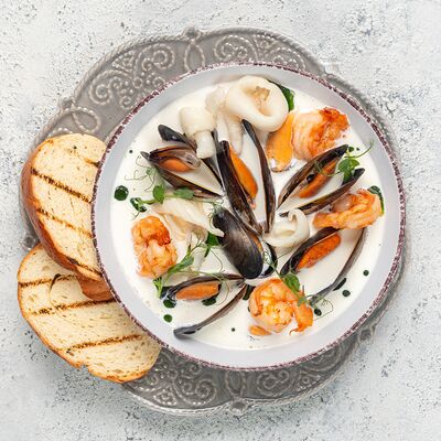 Соте из морепродуктов в Brugge по цене 950 ₽