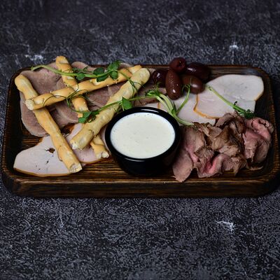 Мясное плато в The Square по цене 670 ₽