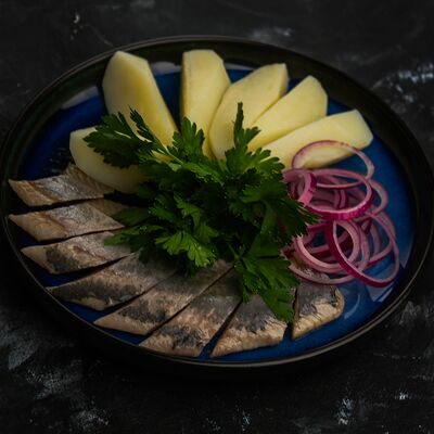 Сельдь по-русски в География по цене 350 ₽