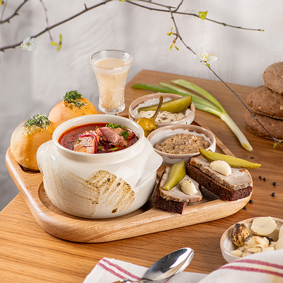 Фирменный борщ с любовью в Гопак по цене 980 ₽