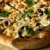 Пицца с курицей и грибами в Flamin