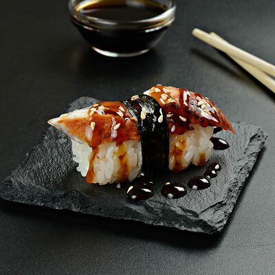 Нигири с угрем в Пицца & Суши Гурмэ по цене 170 ₽