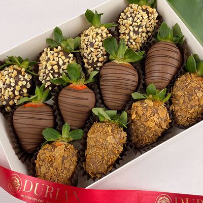 №30 12 клубничек в молочном шоколаде в Durian Экзотические фрукты по цене 2450 ₽