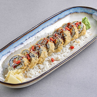 Ролл лосось-авокадо темпура в Шикари по цене 725