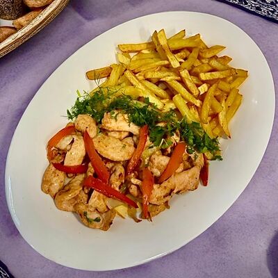 Картофель фри с курицейв Бамбук по цене 645 ₽