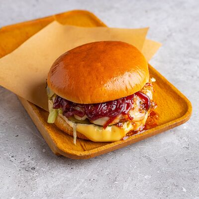 Сулугуни бургер в Бар 108 по цене 900 ₽