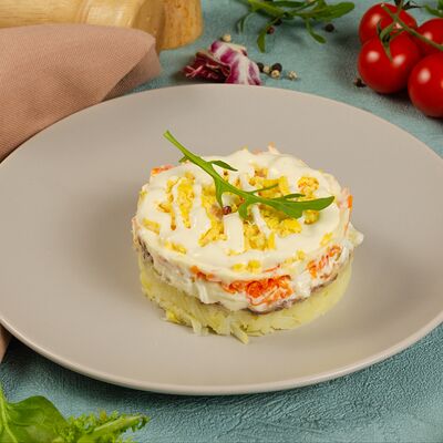 Салат Мимоза в Соляночка по цене 130 ₽