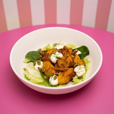 Салат с запеченной тыквой в Муза по цене 350 ₽