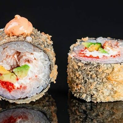 Роллы лосось в темпуре в ЛАПША НА сУШИ по цене 745 ₽