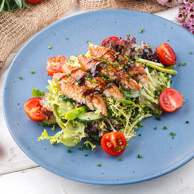 Салат с угрем в MANANA по цене 690