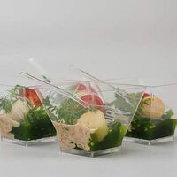 Морской гребешок с чукой в ореховом соусе в Hot Kitchen