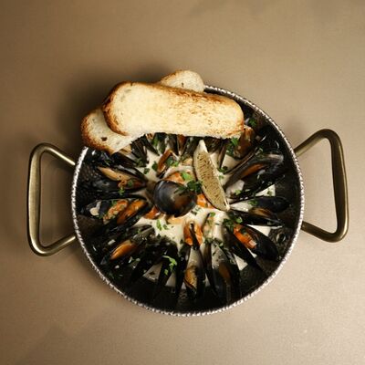 Мидии в сливочном соусе в Особняк по цене 1415 ₽