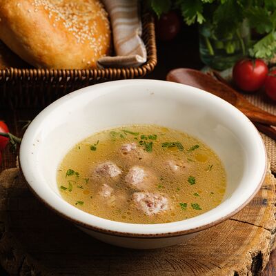 Суп с фрикаделькамив Дальневосточка по цене 450 ₽