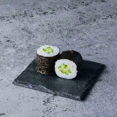 Ролл с огурцом в THE BOX по цене 99