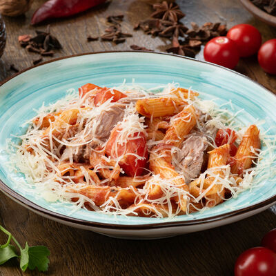 Паста Пенне с говядиной и томатами в Соседи Home Cafe по цене 608 ₽