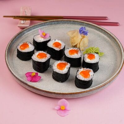 Мини-ролл Лосось и манго в Moshi Sushi по цене 370 ₽