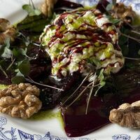 Запеченная свекла со страчателлой в Ресторация купца 1 гильдии Я. А. Немчинова