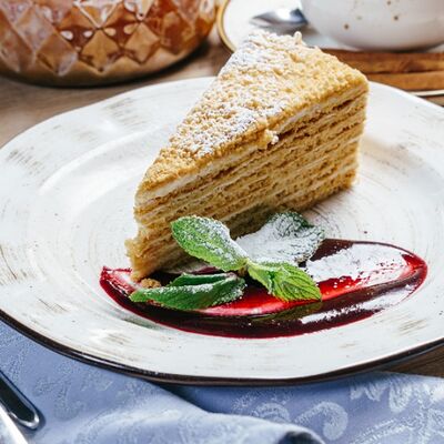 Медовикв СтругановЪ по цене 360 ₽