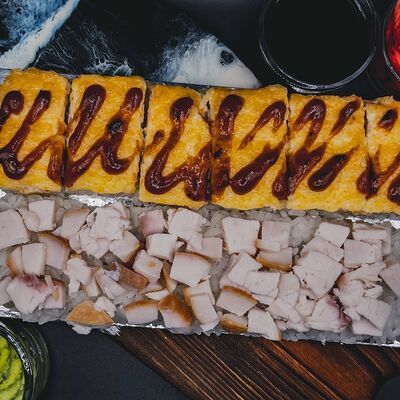 Ролл яки с курицей в Sushi Time по цене 520 ₽