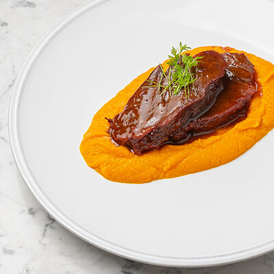 Щека телёнка в Monica по цене 1030 ₽