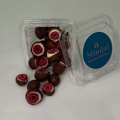 Малина в шоколаде в Mindal store&cafe по цене 800 ₽