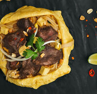 Лапша Пад Тай с говядиной в Mojo