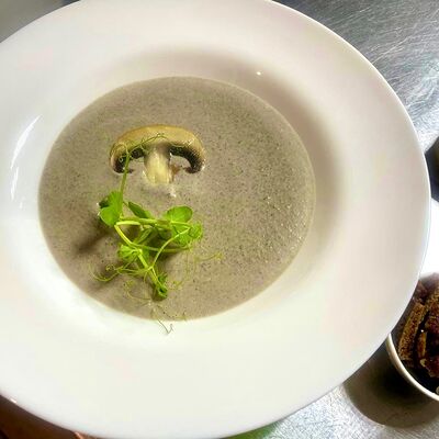 Грибной крем-суп в Luxury по цене 370 ₽