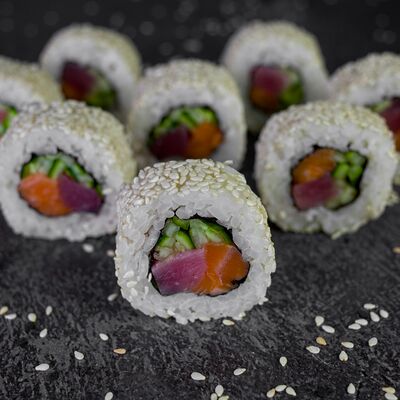 Ролл Бостон в Restobar Первый & Ресторан доставки Личный повар по цене 479 ₽